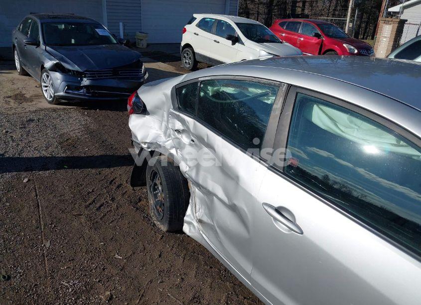 Photo 17 of 2017 Kia Forte LX (VIN 3KPFK4A78HE133583)