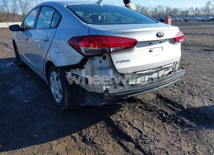 Photo 18 of 2017 Kia Forte LX (VIN 3KPFK4A78HE133583)