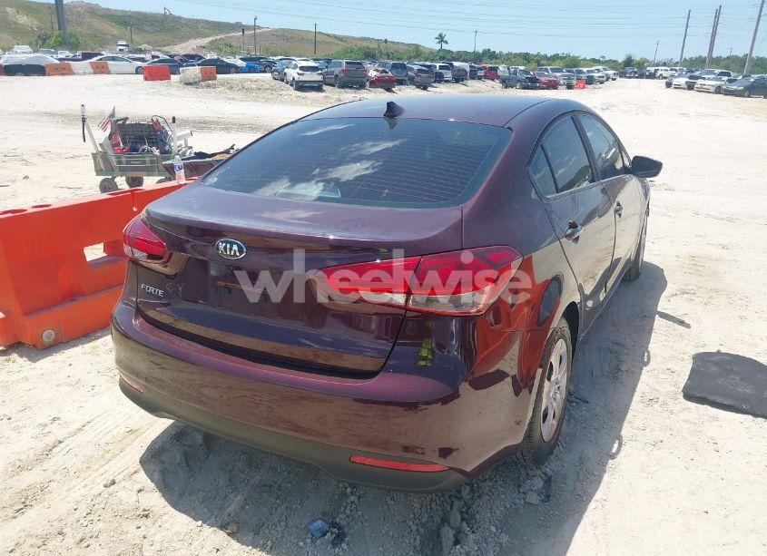 Photo 4 of 2017 Kia Forte LX (VIN 3KPFK4A78HE135379)