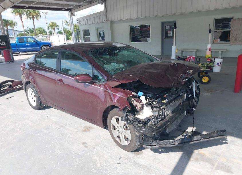 2017 Kia Forte LX (VIN 3KPFK4A78HE137553) main photo