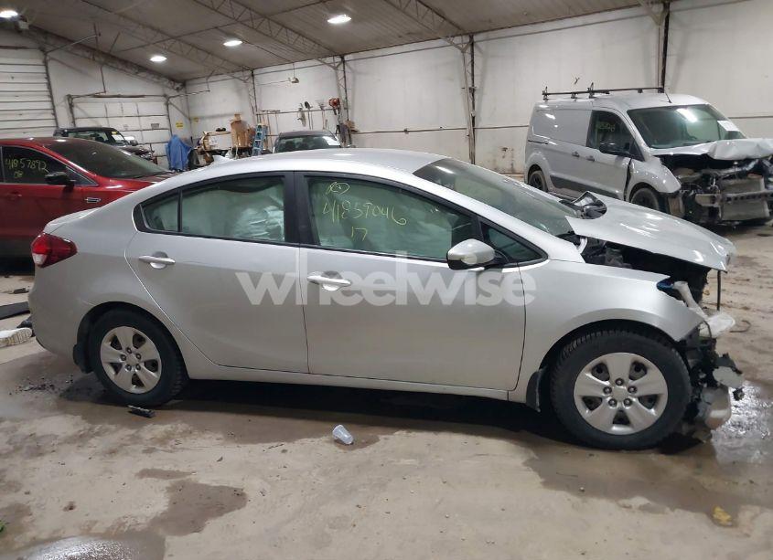 Photo 13 of 2017 Kia Forte LX (VIN 3KPFK4A78HE141215)