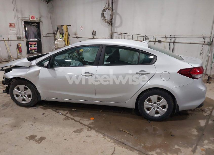 Photo 14 of 2017 Kia Forte LX (VIN 3KPFK4A78HE141215)