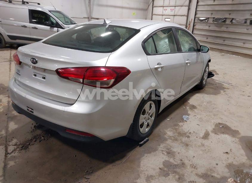 Photo 4 of 2017 Kia Forte LX (VIN 3KPFK4A78HE141215)