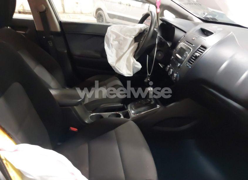 Photo 5 of 2017 Kia Forte LX (VIN 3KPFK4A78HE141215)