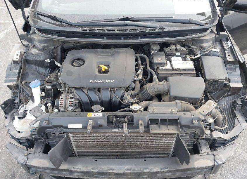 Photo 10 of 2017 Kia Forte LX (VIN 3KPFK4A78HE151775)