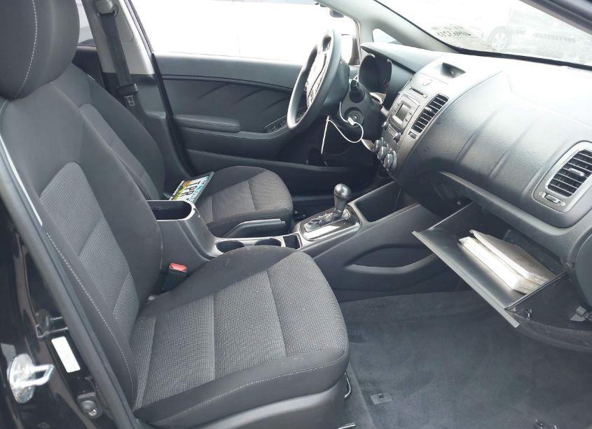 Photo 5 of 2017 Kia Forte LX (VIN 3KPFK4A78HE151775)