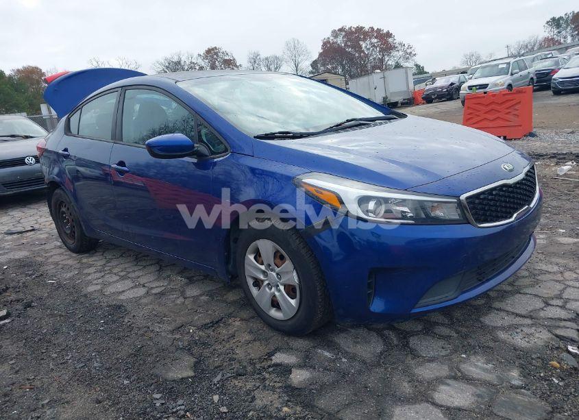 2018 Kia Forte LX (VIN 3KPFK4A78JE167822) main photo
