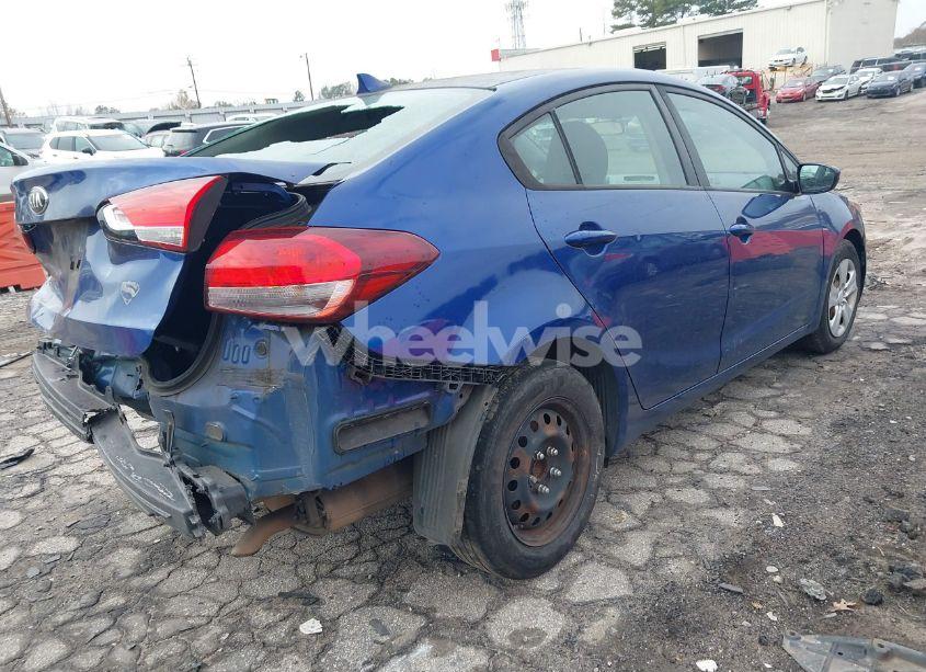 Photo 4 of 2018 Kia Forte LX (VIN 3KPFK4A78JE167822)