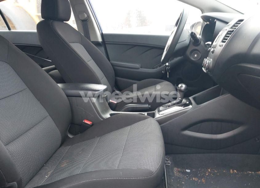 Photo 5 of 2018 Kia Forte LX (VIN 3KPFK4A78JE167822)