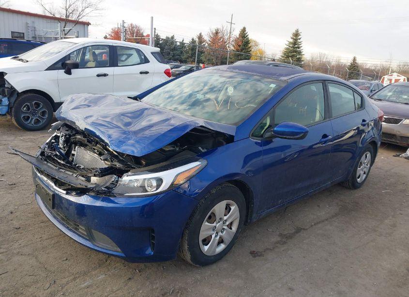 Photo 2 of 2018 Kia Forte LX (VIN 3KPFK4A78JE170526)