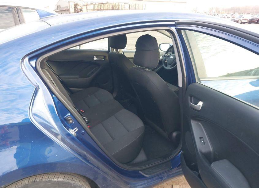 Photo 8 of 2018 Kia Forte LX (VIN 3KPFK4A78JE170526)