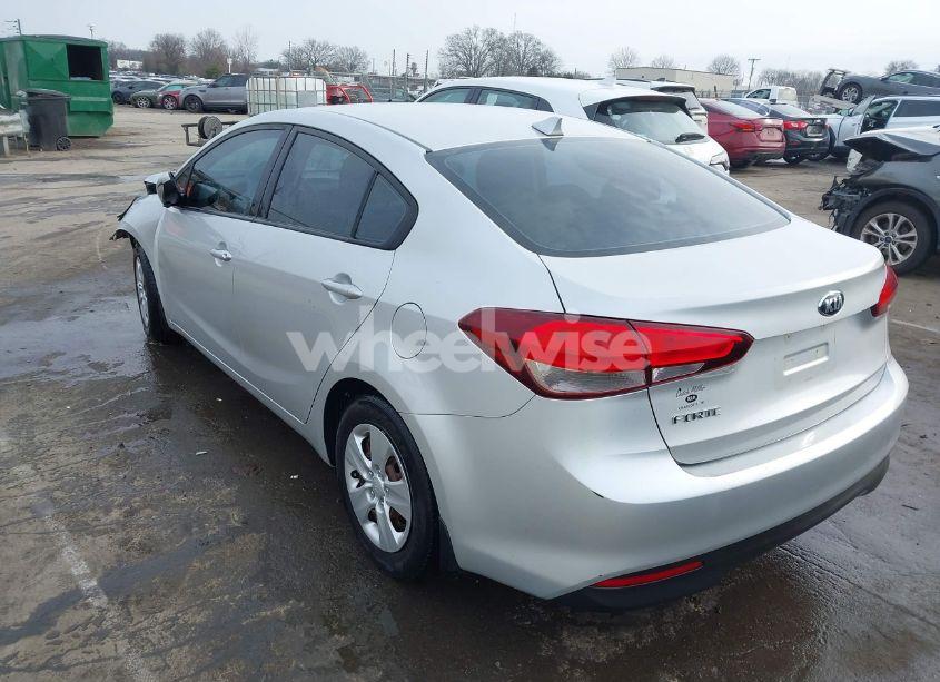 Photo 3 of 2018 Kia Forte LX (VIN 3KPFK4A78JE190890)
