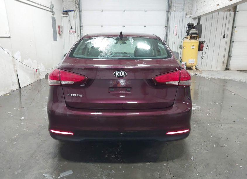 Photo 17 of 2018 Kia Forte LX (VIN 3KPFK4A78JE220695)