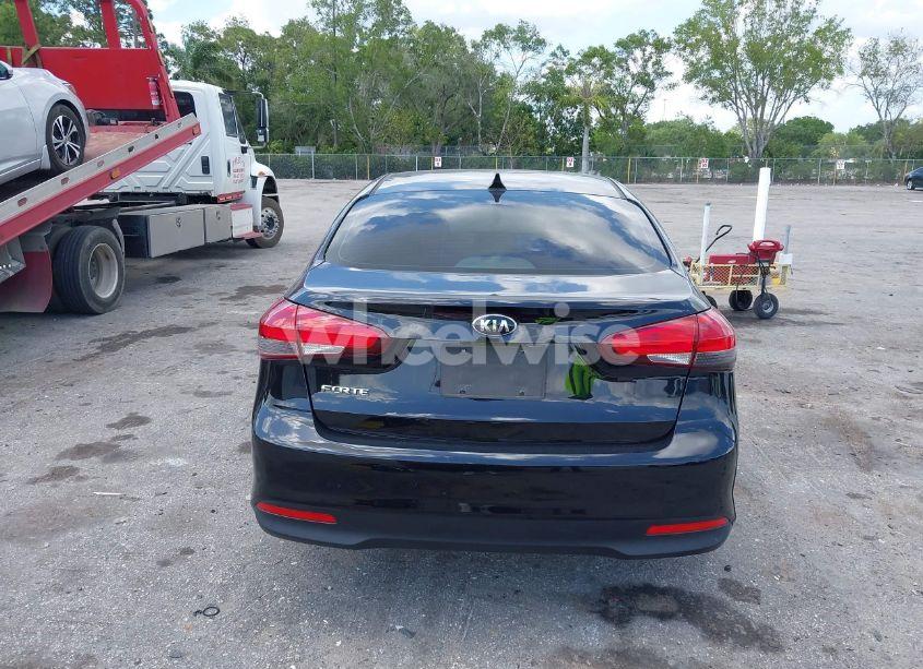 Photo 16 of 2018 Kia Forte LX (VIN 3KPFK4A78JE227114)