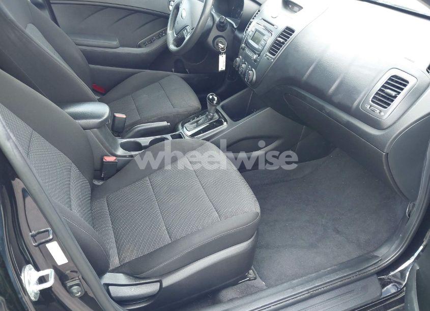 Photo 5 of 2018 Kia Forte LX (VIN 3KPFK4A78JE227114)