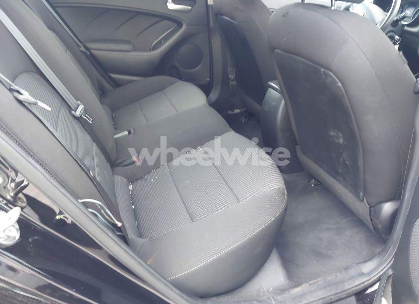 Photo 8 of 2018 Kia Forte LX (VIN 3KPFK4A78JE227114)