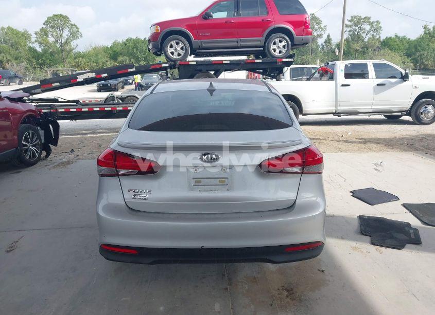 Photo 16 of 2017 Kia Forte LX (VIN 3KPFK4A79HE020614)