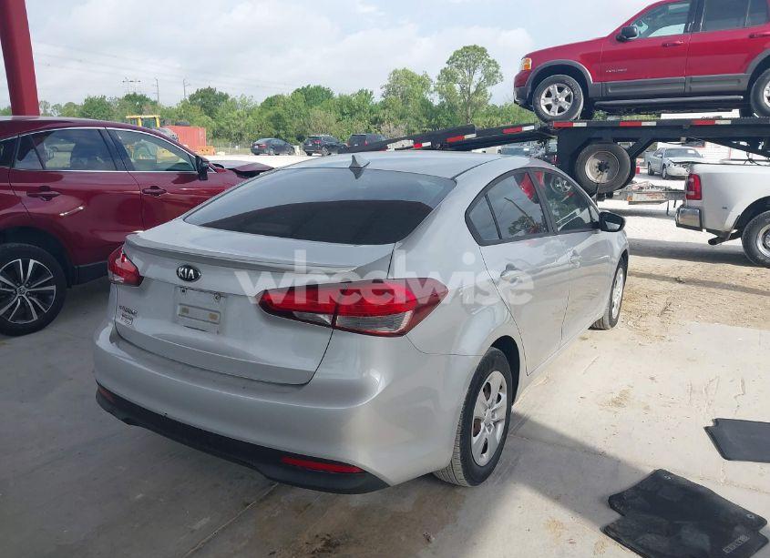 Photo 4 of 2017 Kia Forte LX (VIN 3KPFK4A79HE020614)