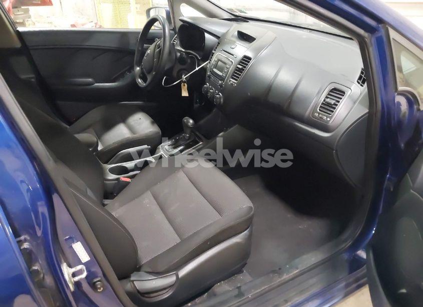 Photo 5 of 2017 Kia Forte LX (VIN 3KPFK4A79HE031631)