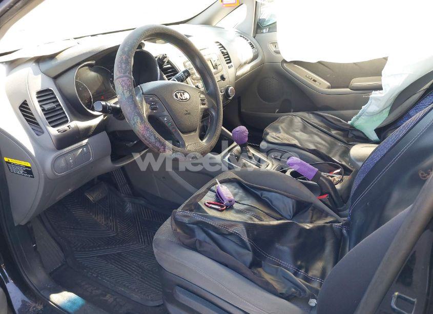 Photo 5 of 2017 Kia Forte LX (VIN 3KPFK4A79HE042886)