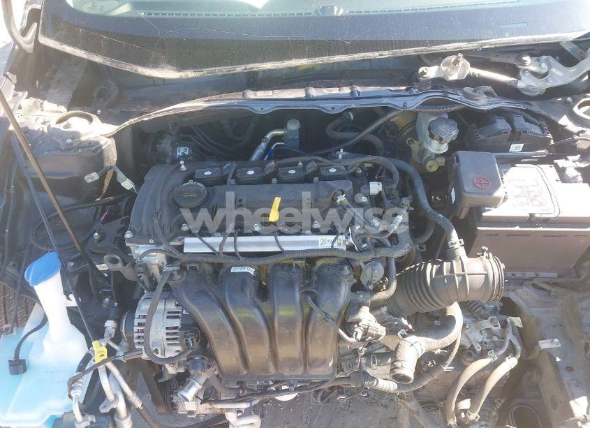 Photo 10 of 2017 Kia Forte LX (VIN 3KPFK4A79HE045187)