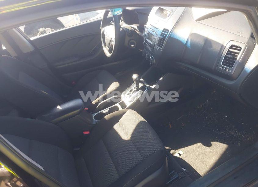 Photo 5 of 2017 Kia Forte LX (VIN 3KPFK4A79HE045187)