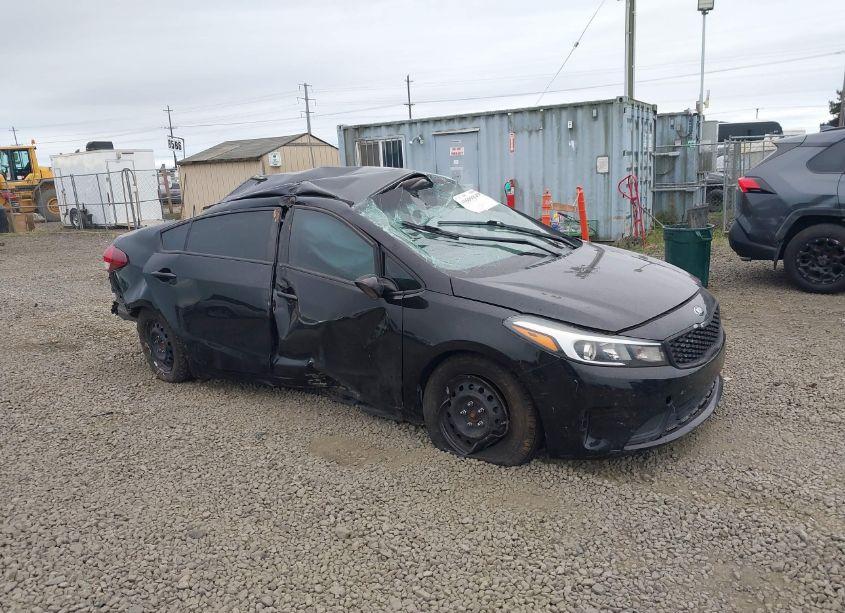 2017 Kia Forte LX (VIN 3KPFK4A79HE045268) main photo