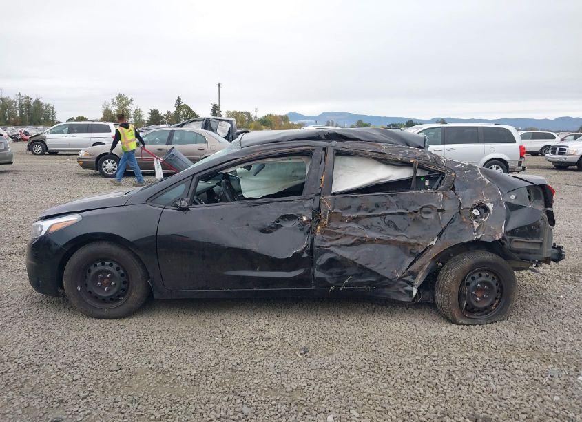 Photo 14 of 2017 Kia Forte LX (VIN 3KPFK4A79HE045268)