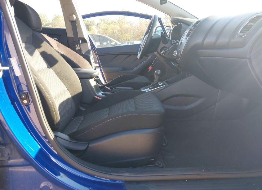 Photo 5 of 2017 Kia Forte LX (VIN 3KPFK4A79HE052432)