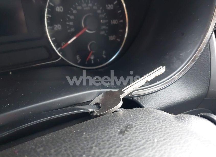 Photo 11 of 2017 Kia Forte LX (VIN 3KPFK4A79HE061289)