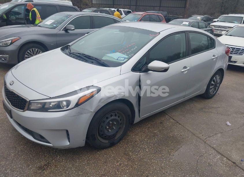 Photo 2 of 2017 Kia Forte LX (VIN 3KPFK4A79HE061289)