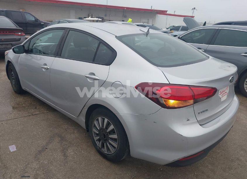 Photo 3 of 2017 Kia Forte LX (VIN 3KPFK4A79HE061289)