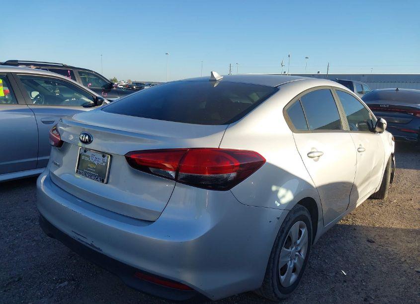 Photo 4 of 2017 Kia Forte LX (VIN 3KPFK4A79HE071479)