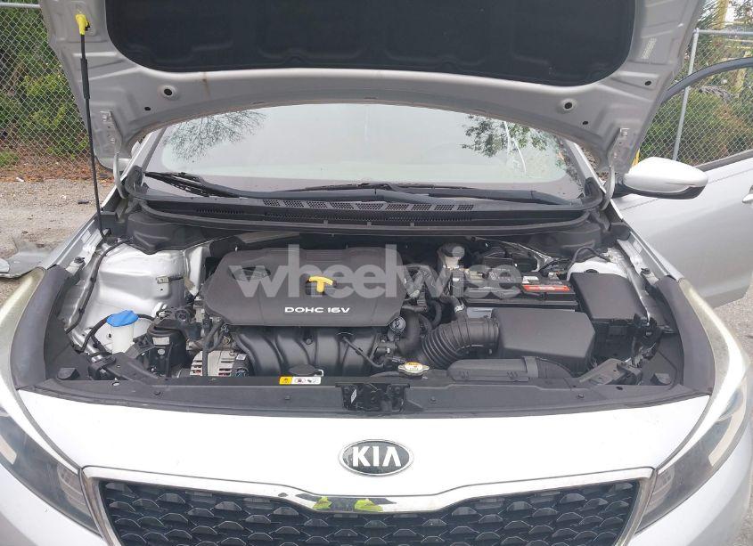 Photo 10 of 2017 Kia Forte LX (VIN 3KPFK4A79HE073829)