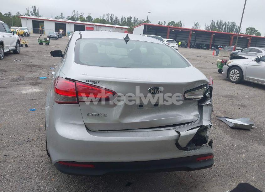 Photo 16 of 2017 Kia Forte LX (VIN 3KPFK4A79HE073829)
