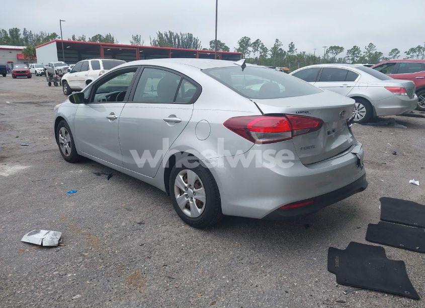 Photo 3 of 2017 Kia Forte LX (VIN 3KPFK4A79HE073829)