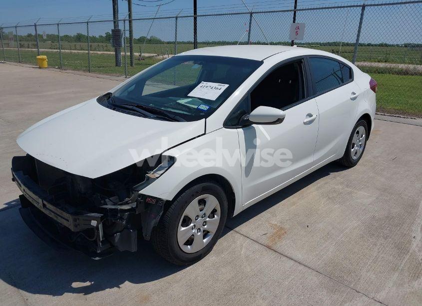 Photo 2 of 2017 Kia Forte LX (VIN 3KPFK4A79HE074379)