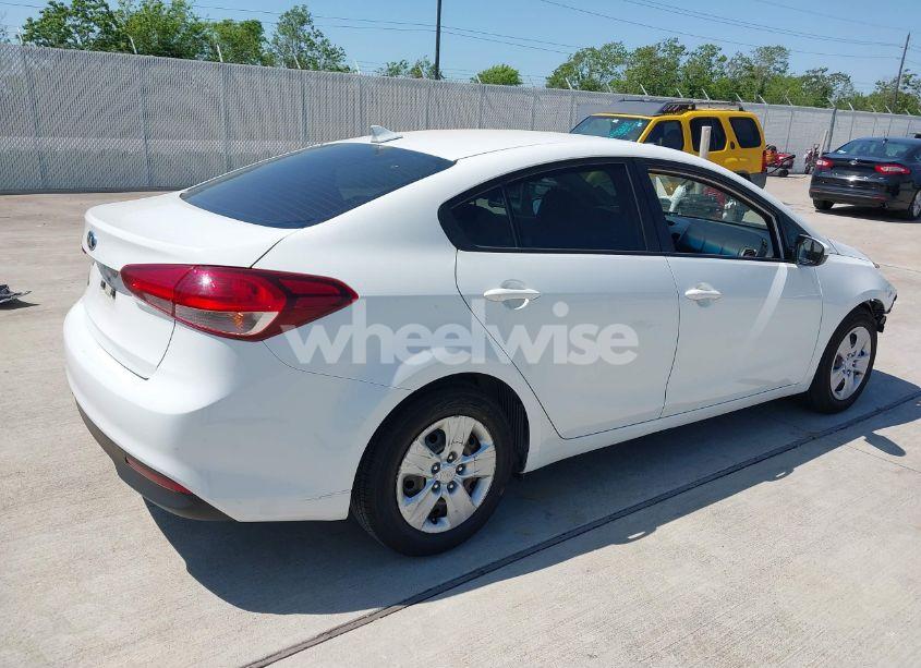 Photo 4 of 2017 Kia Forte LX (VIN 3KPFK4A79HE074379)