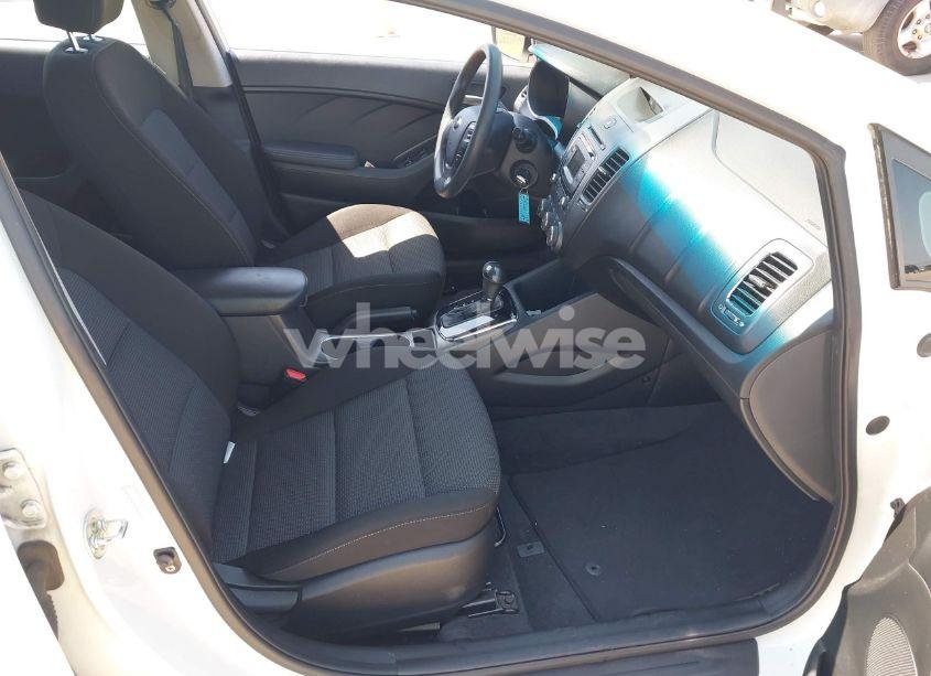 Photo 5 of 2017 Kia Forte LX (VIN 3KPFK4A79HE074379)