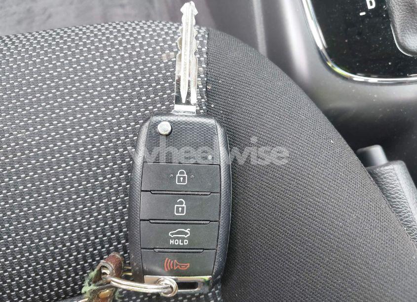Photo 11 of 2017 Kia Forte LX (VIN 3KPFK4A79HE077119)