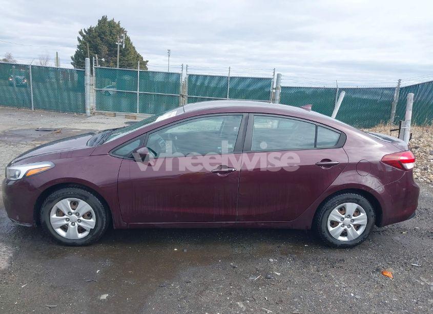 Photo 14 of 2017 Kia Forte LX (VIN 3KPFK4A79HE077119)