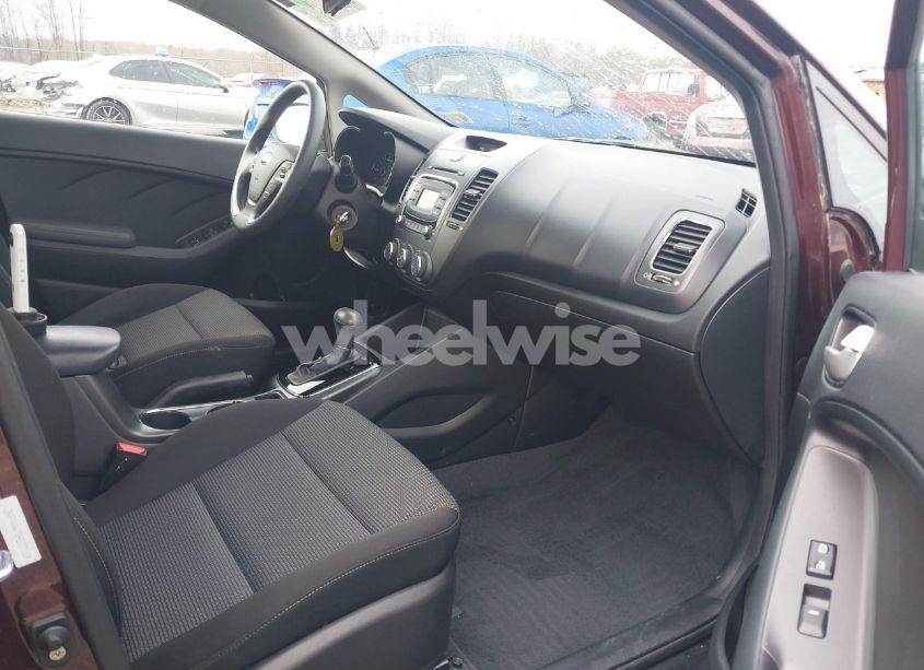 Photo 5 of 2017 Kia Forte LX (VIN 3KPFK4A79HE077119)