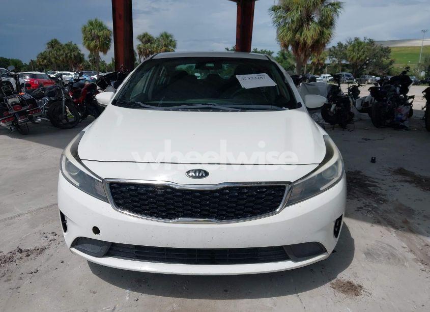 Photo 12 of 2017 Kia Forte LX (VIN 3KPFK4A79HE078173)