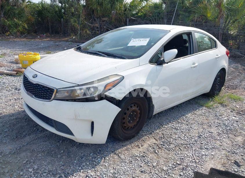Photo 2 of 2017 Kia Forte LX (VIN 3KPFK4A79HE078173)