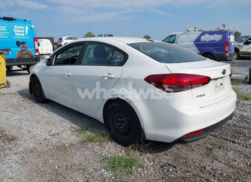 Photo 3 of 2017 Kia Forte LX (VIN 3KPFK4A79HE078173)