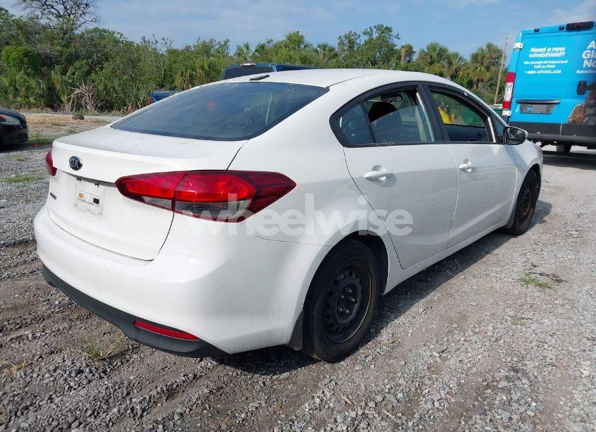 Photo 4 of 2017 Kia Forte LX (VIN 3KPFK4A79HE078173)