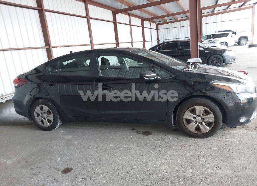 Photo 13 of 2017 Kia Forte LX (VIN 3KPFK4A79HE109213)