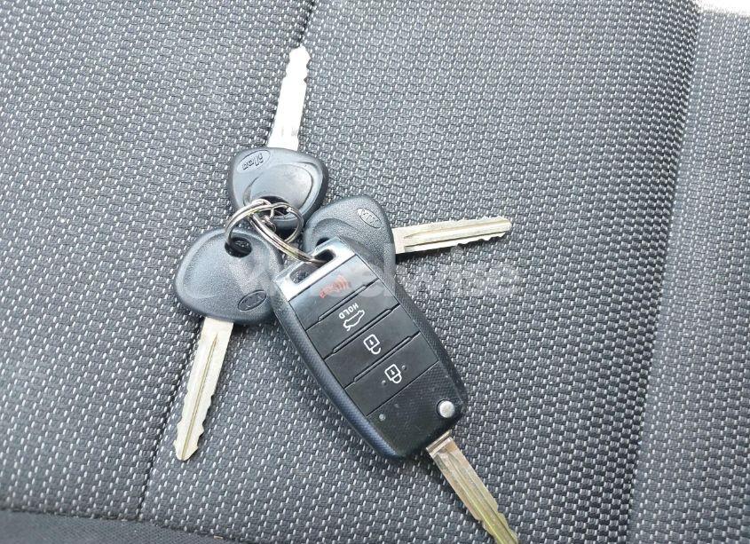 Photo 11 of 2017 Kia Forte LX (VIN 3KPFK4A79HE118123)