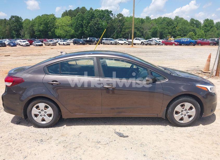 Photo 13 of 2017 Kia Forte LX (VIN 3KPFK4A79HE118123)