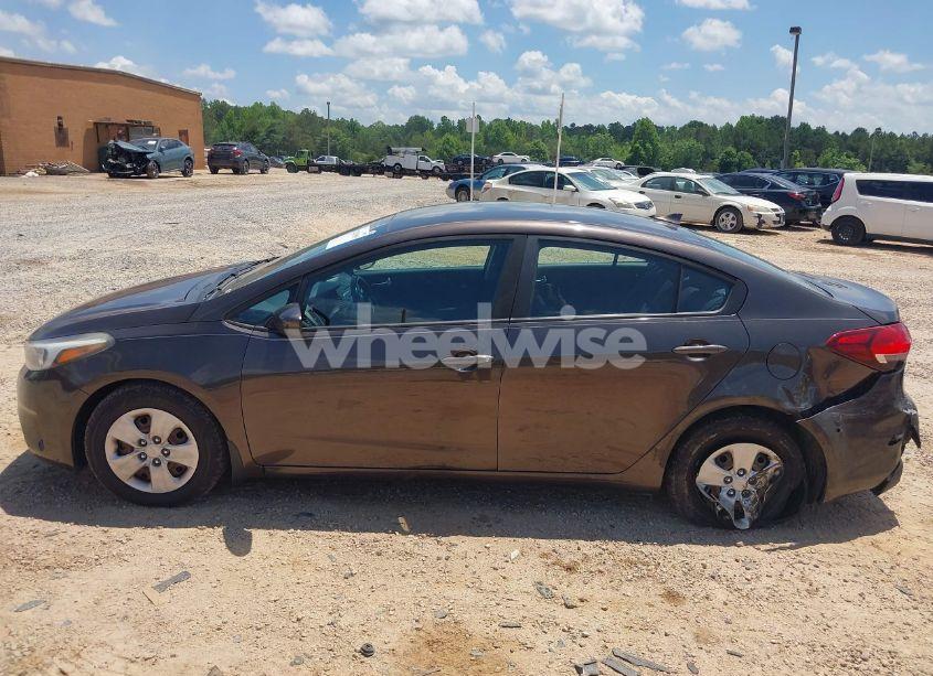 Photo 14 of 2017 Kia Forte LX (VIN 3KPFK4A79HE118123)